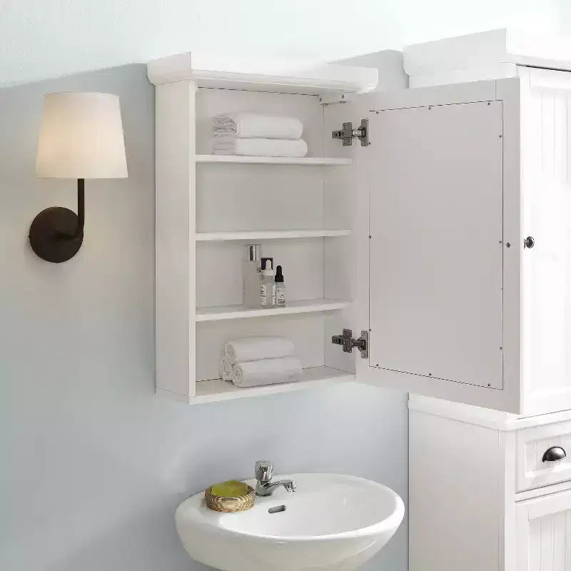 Colonne de salle de bain blanche en lin -: Rangement autoportant en MDF, 2 portes, 1 tiroir, 6 étagères, style côtier