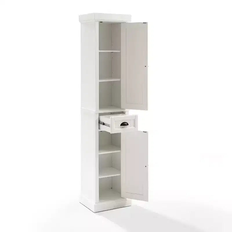 Colonne de salle de bain blanche en lin -: Rangement autoportant en MDF, 2 portes, 1 tiroir, 6 étagères, style côtier