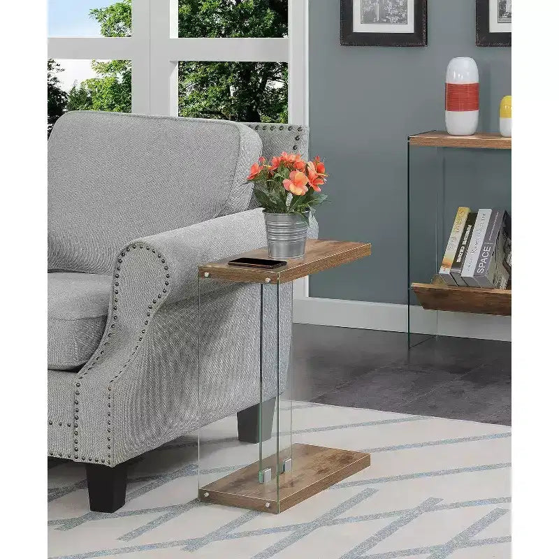 Table d'appoint en C avec panneaux en verre transparent, étagère flottante et commodité latérale facile pour le canapé
